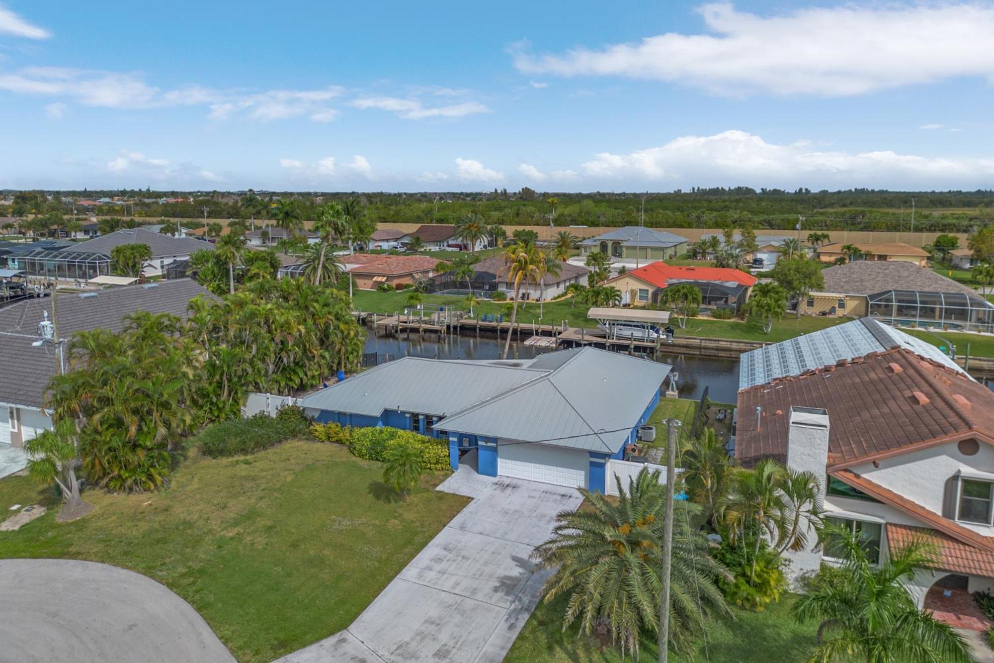 Canal-Front Oasis With Dock And Kayaks In Cape Coral! Bagian luar foto