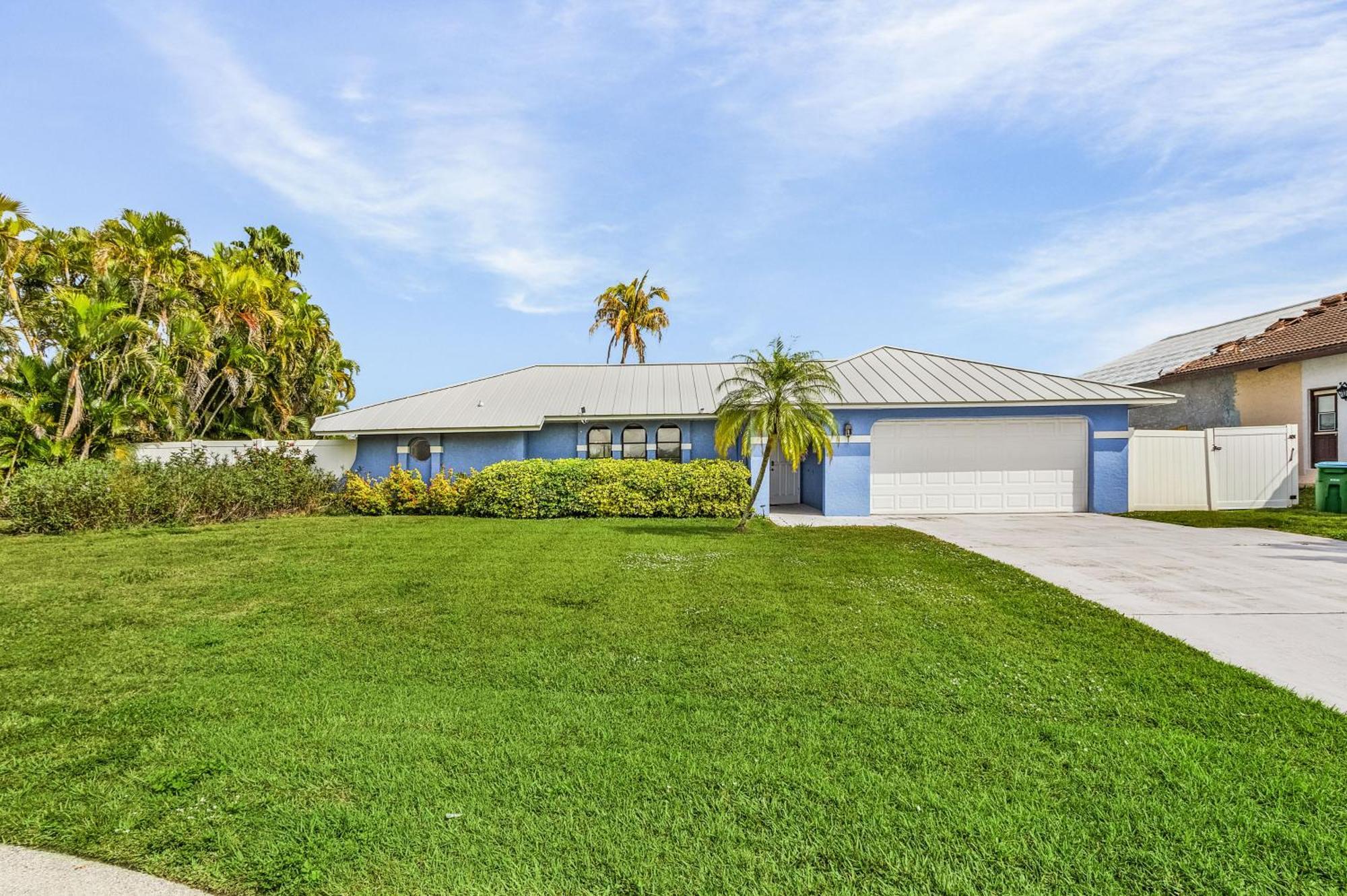 Canal-Front Oasis With Dock And Kayaks In Cape Coral! Bagian luar foto