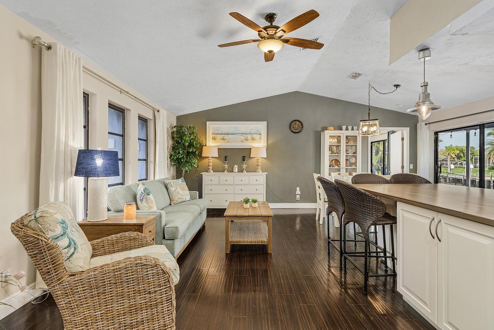 Canal-Front Oasis With Dock And Kayaks In Cape Coral! Bagian luar foto
