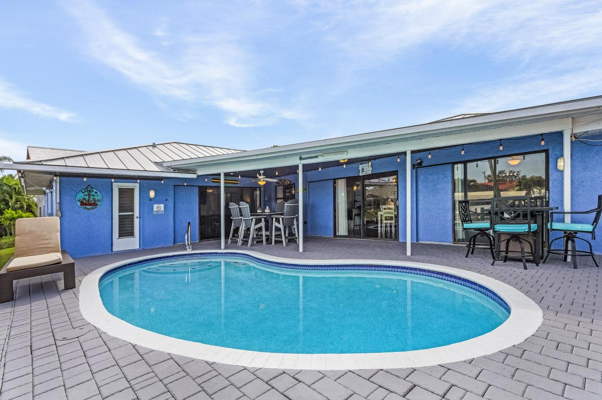 Canal-Front Oasis With Dock And Kayaks In Cape Coral! Bagian luar foto